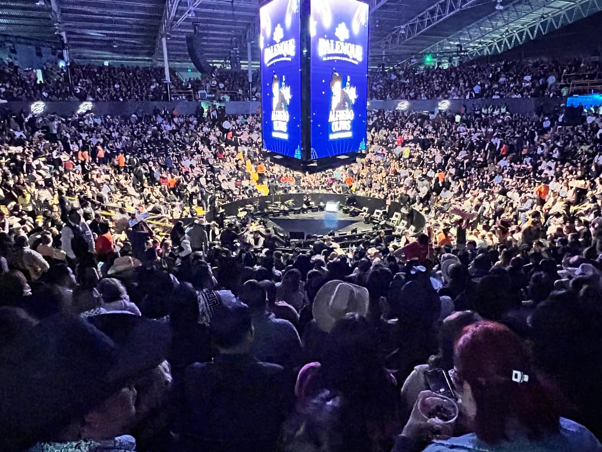 Julión Álvarez hace vibrar el Palenque de la Feria de Tijuana con dos noches de sold out